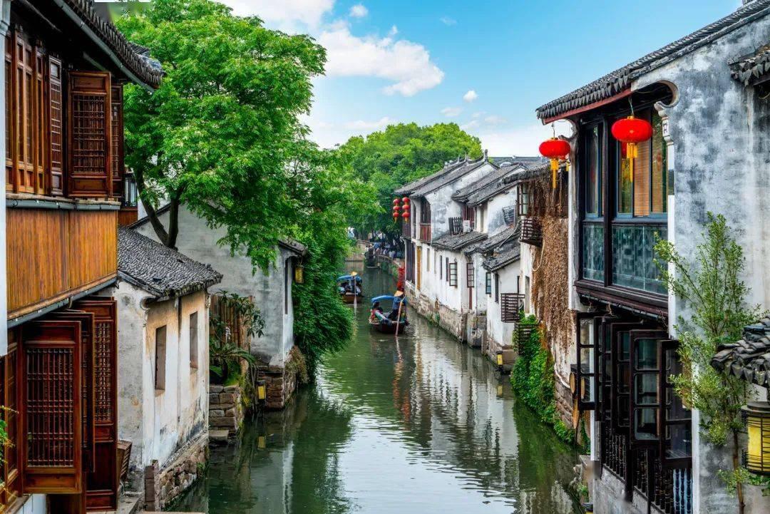 她曾留学法国,抛夫弃子私奔改嫁沦为老妈子,晚年儿子拒绝相见